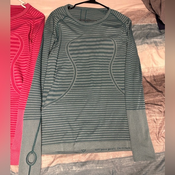 Lululemon Swiftly Seamless Top - Picture 1 of 4